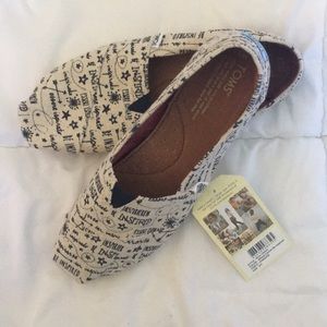 NWT Toms- Be Inspired